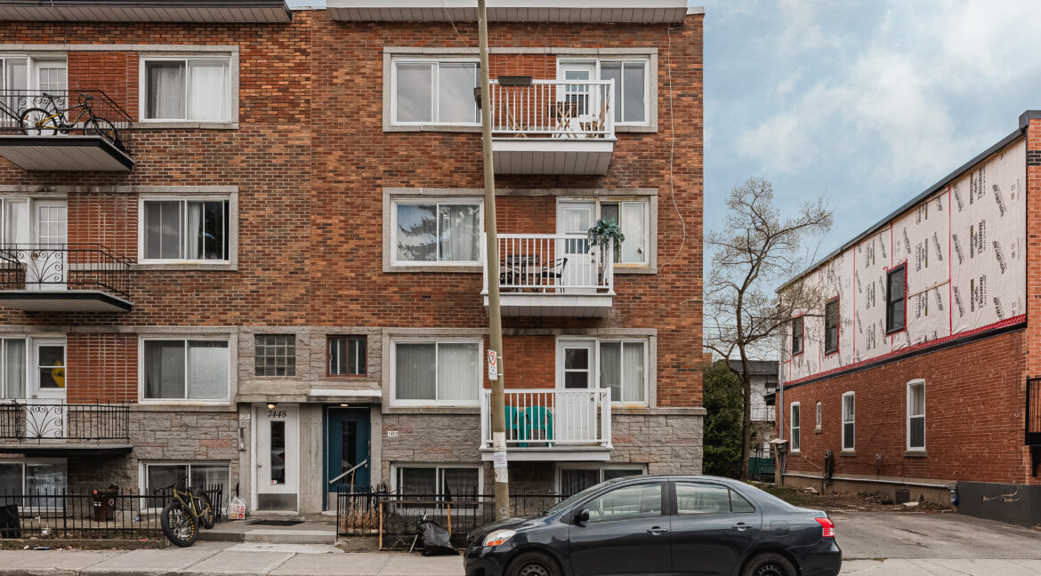 7452 Av D'Outremont no. 4 (1 of 19)
